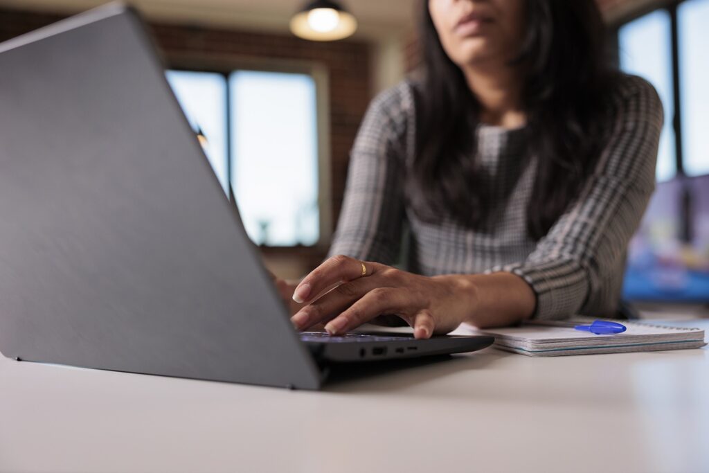 informações-no-laptop